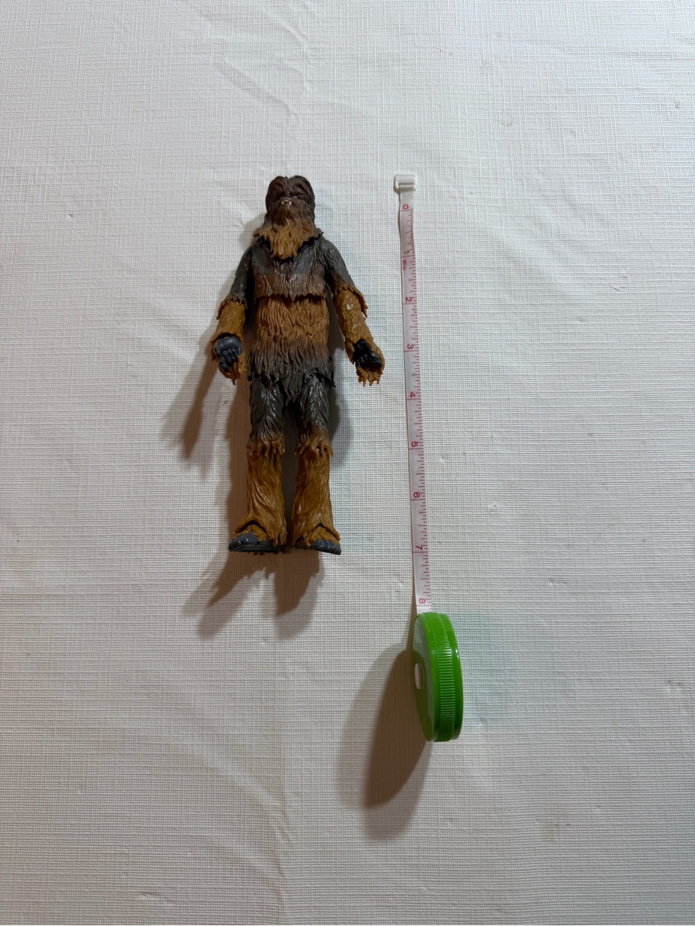 Hasbro Star Wars Chewbacca Wookiee Action Figure - Brown and Dark Gray